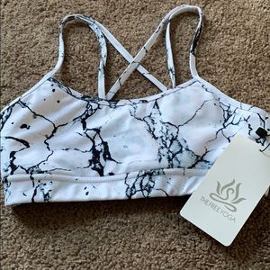 The free yoga sports bra